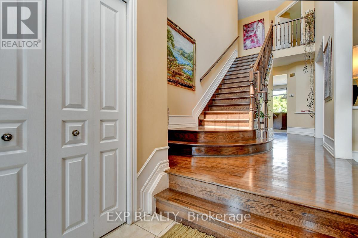 












135 RIVERSEDGE CRESCENT

,
Ottawa,




Ontario
K1V0Z8

