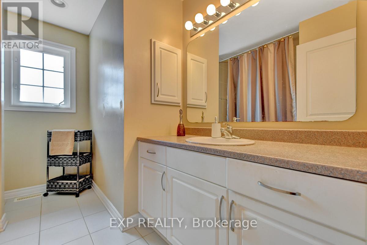 












135 RIVERSEDGE CRESCENT

,
Ottawa,




Ontario
K1V0Z8

