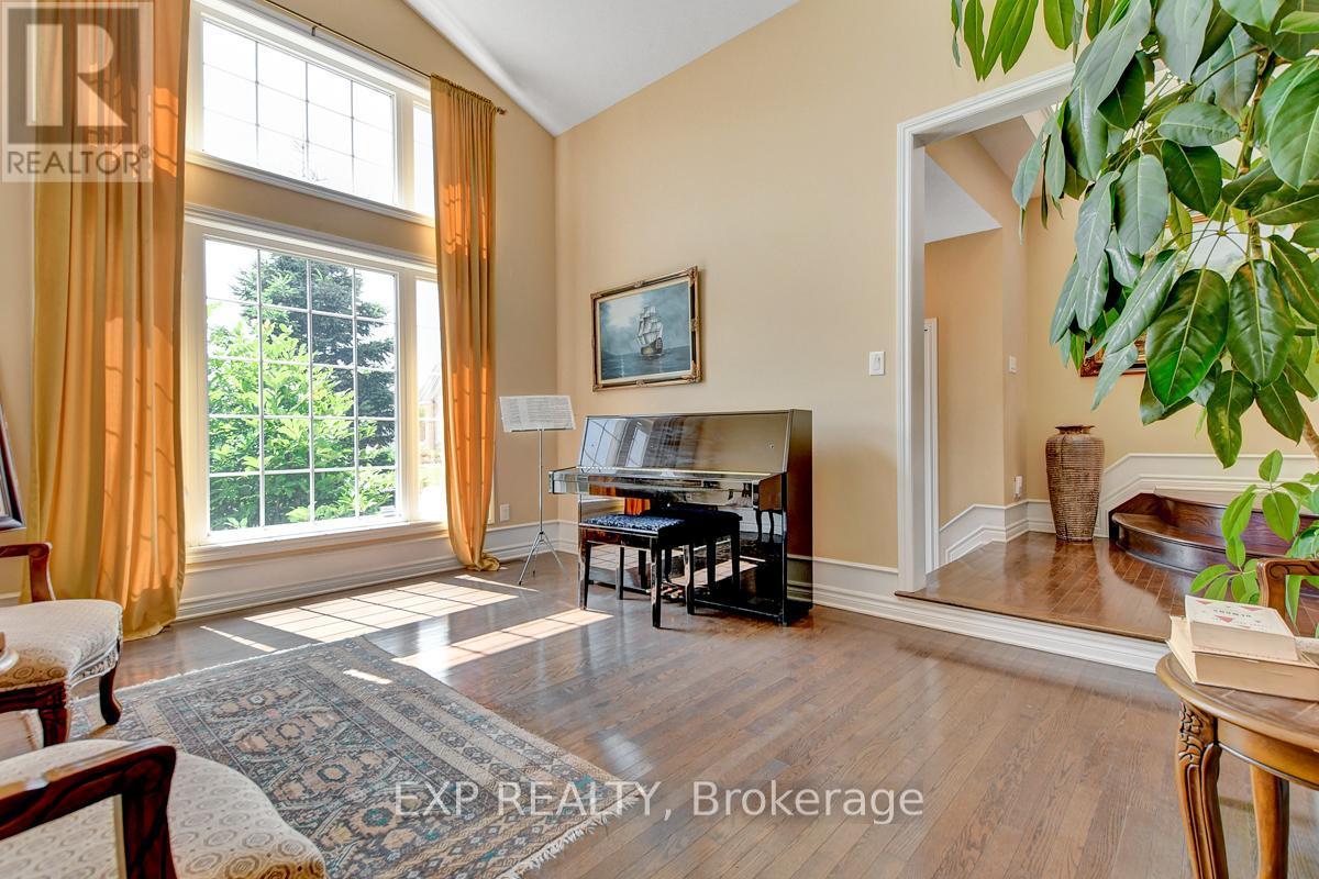 












135 RIVERSEDGE CRESCENT

,
Ottawa,




Ontario
K1V0Z8


