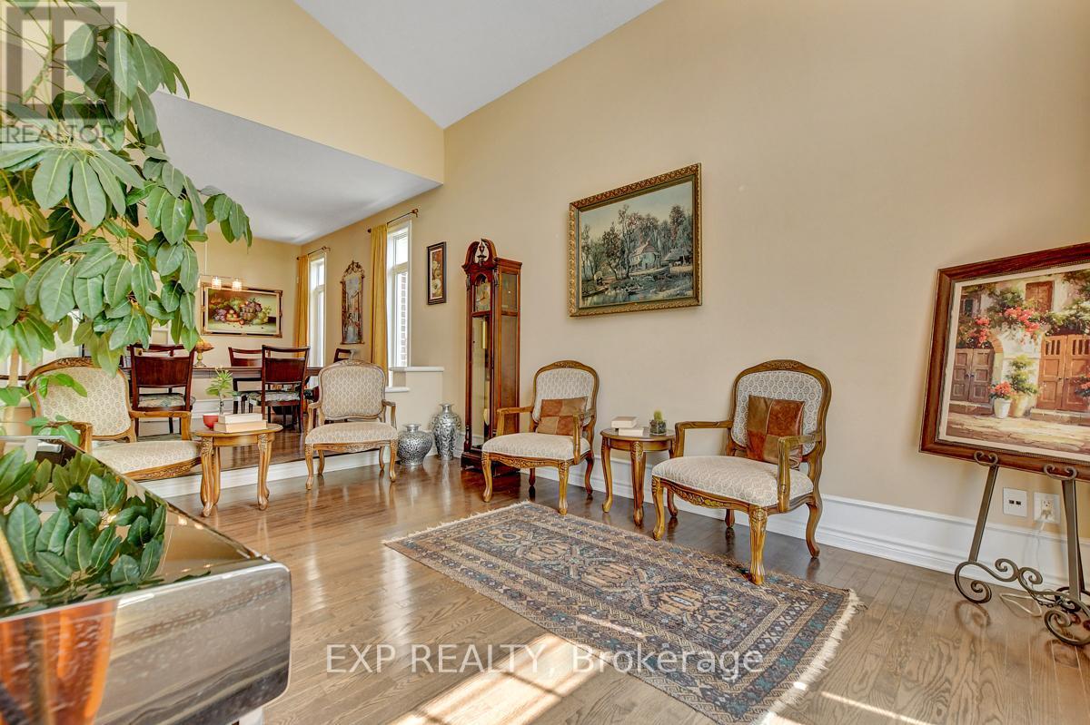 












135 RIVERSEDGE CRESCENT

,
Ottawa,




Ontario
K1V0Z8

