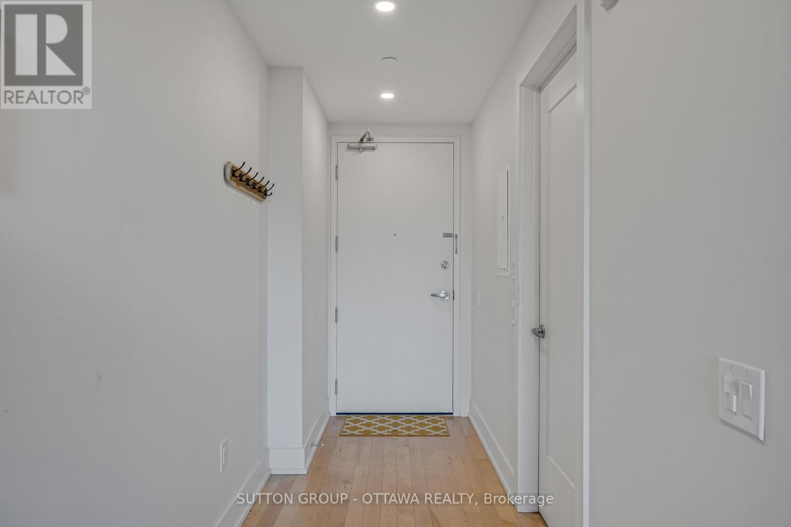 












201 - 11 AVENUE DES OBLATS AVENUE

,
Ottawa,




Ontario
K1S5V8

