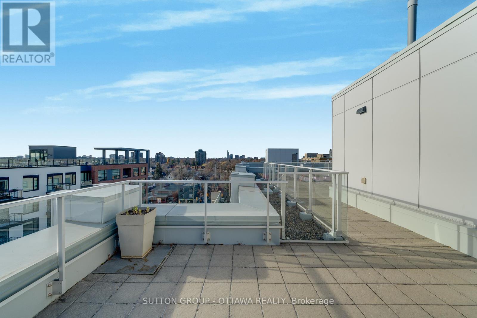 












201 - 11 AVENUE DES OBLATS AVENUE

,
Ottawa,




Ontario
K1S5V8

