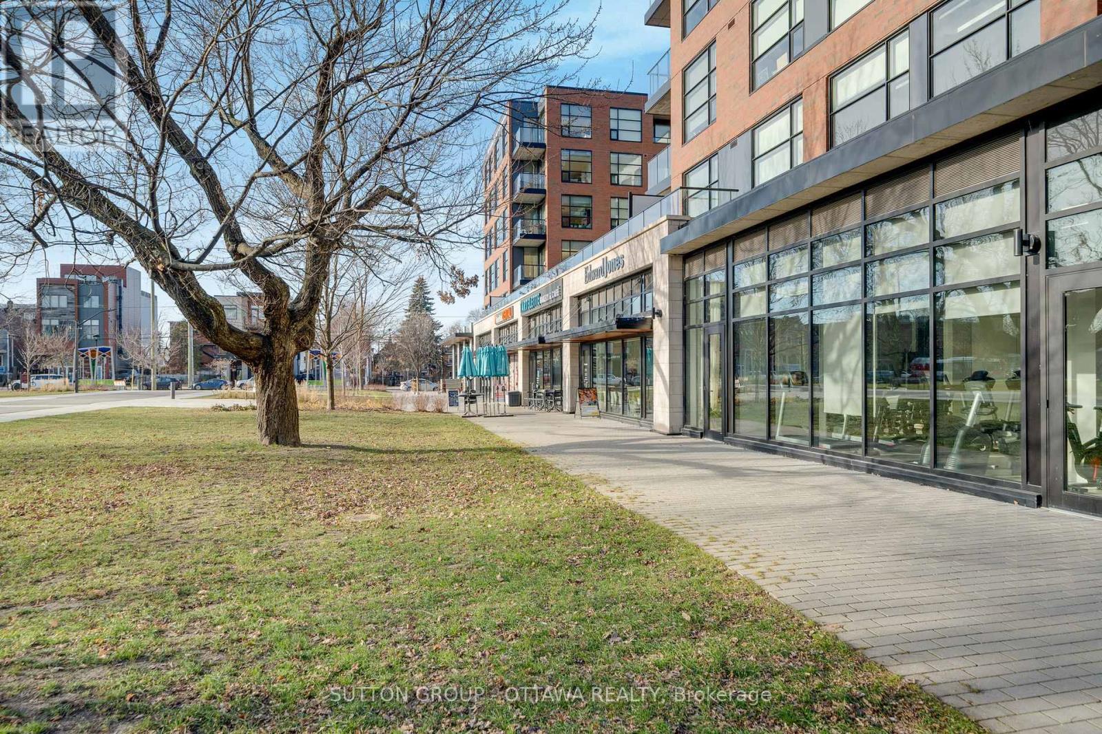 












201 - 11 AVENUE DES OBLATS AVENUE

,
Ottawa,




Ontario
K1S5V8

