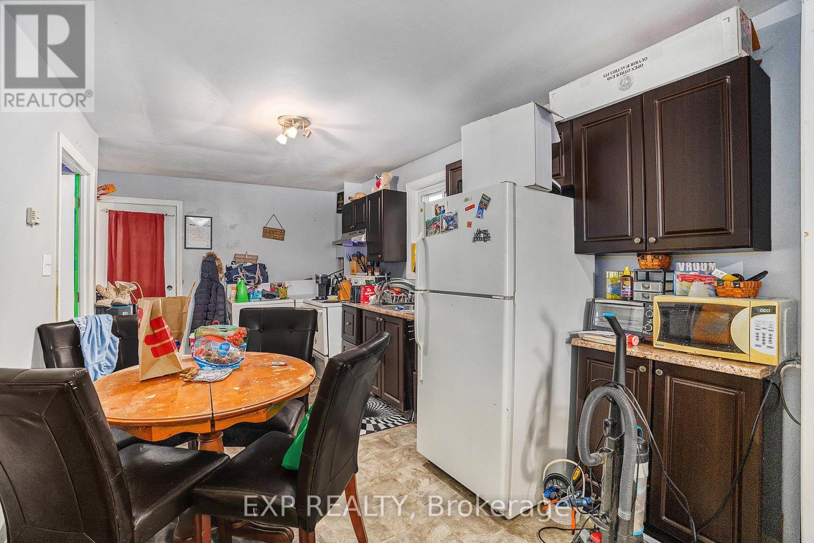 












28 LEFEBVRE AVENUE

,
Cornwall,




Ontario
K6H5G4

