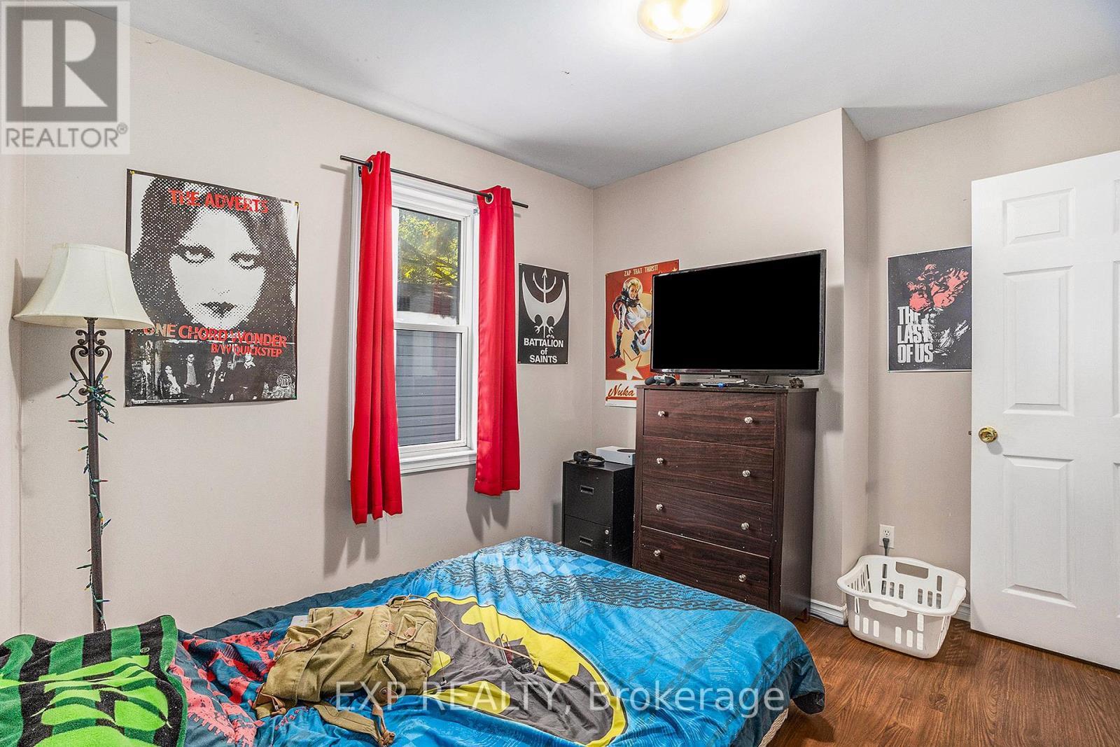 












28 LEFEBVRE AVENUE

,
Cornwall,




Ontario
K6H5G4

