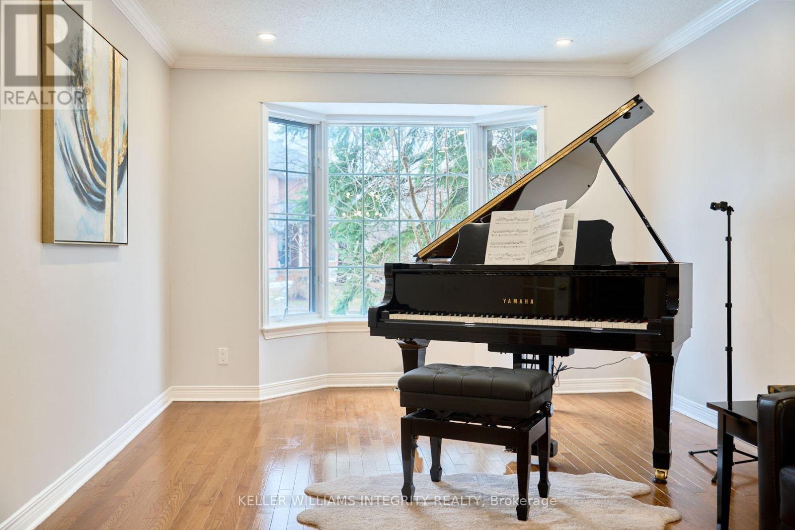 












9 SHANNONDOE CRESCENT

,
Ottawa,




Ontario
K2M2C8

