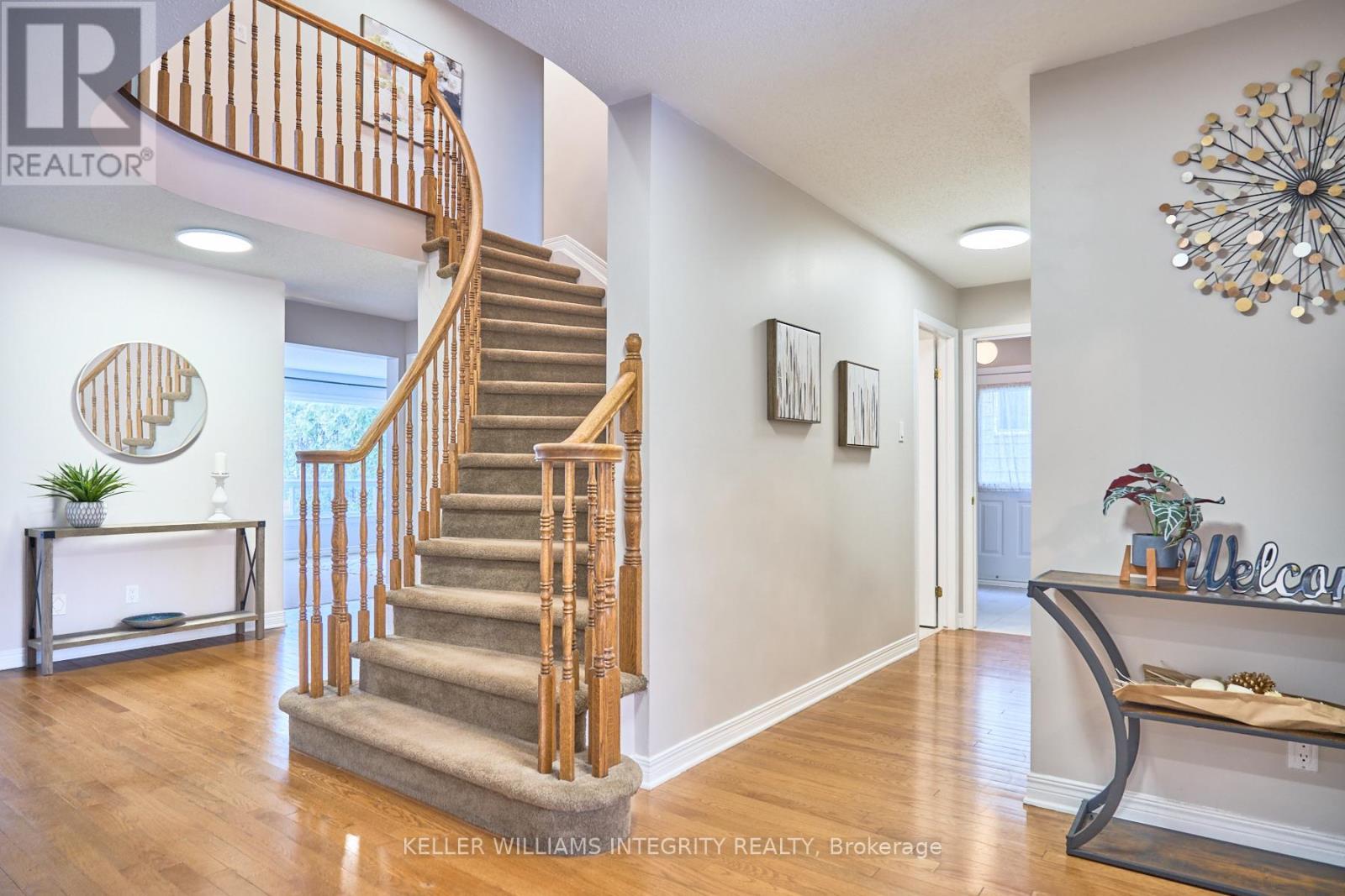 












9 SHANNONDOE CRESCENT

,
Ottawa,




Ontario
K2M2C8

