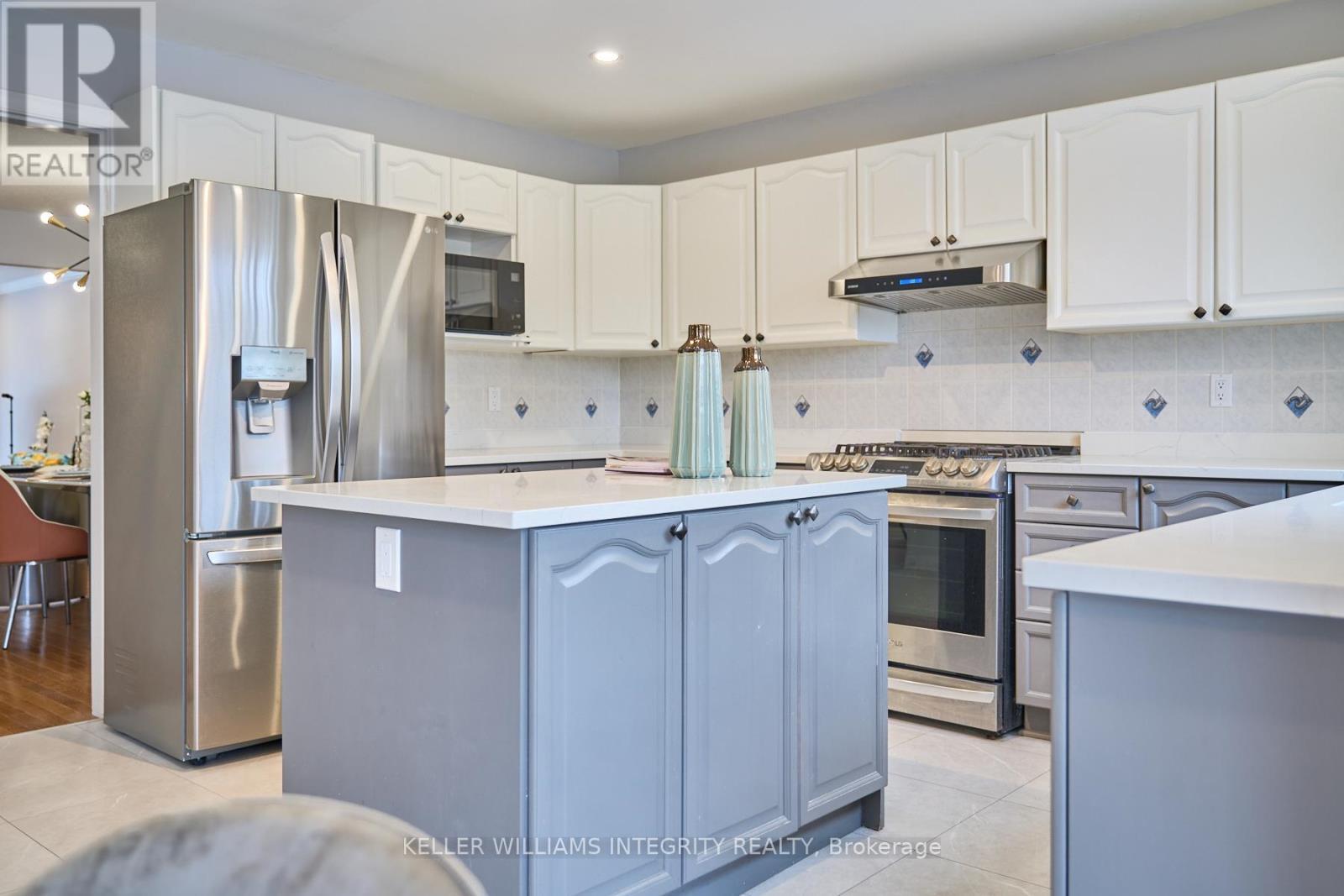 












9 SHANNONDOE CRESCENT

,
Ottawa,




Ontario
K2M2C8

