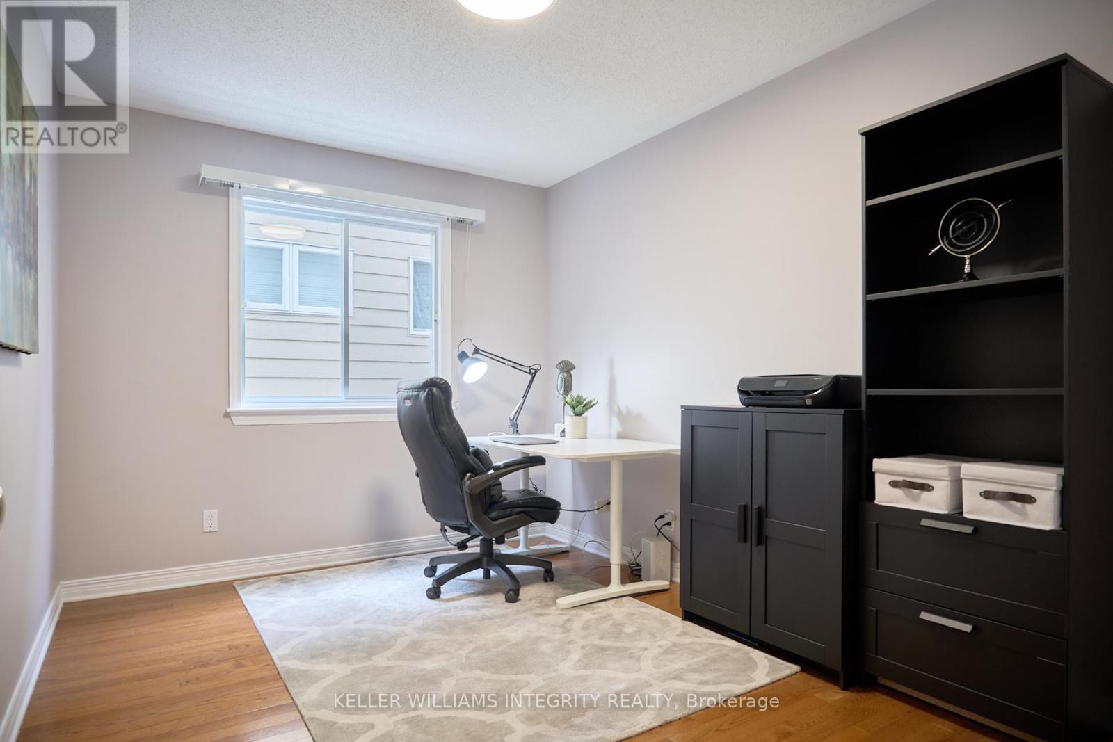












9 SHANNONDOE CRESCENT

,
Ottawa,




Ontario
K2M2C8

