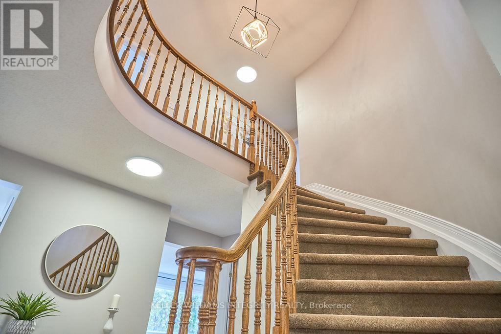 












9 SHANNONDOE CRESCENT

,
Ottawa,




Ontario
K2M2C8

