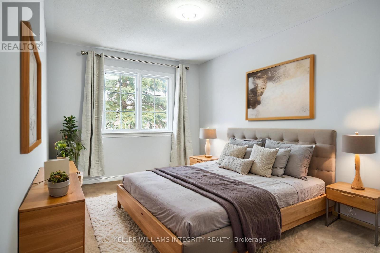 












9 SHANNONDOE CRESCENT

,
Ottawa,




Ontario
K2M2C8

