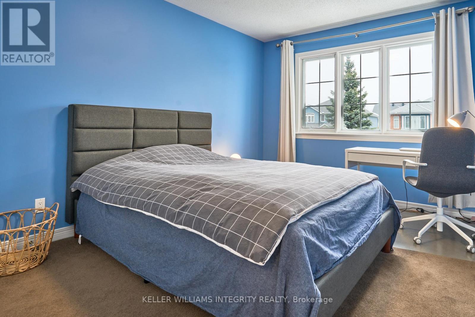 












9 SHANNONDOE CRESCENT

,
Ottawa,




Ontario
K2M2C8

