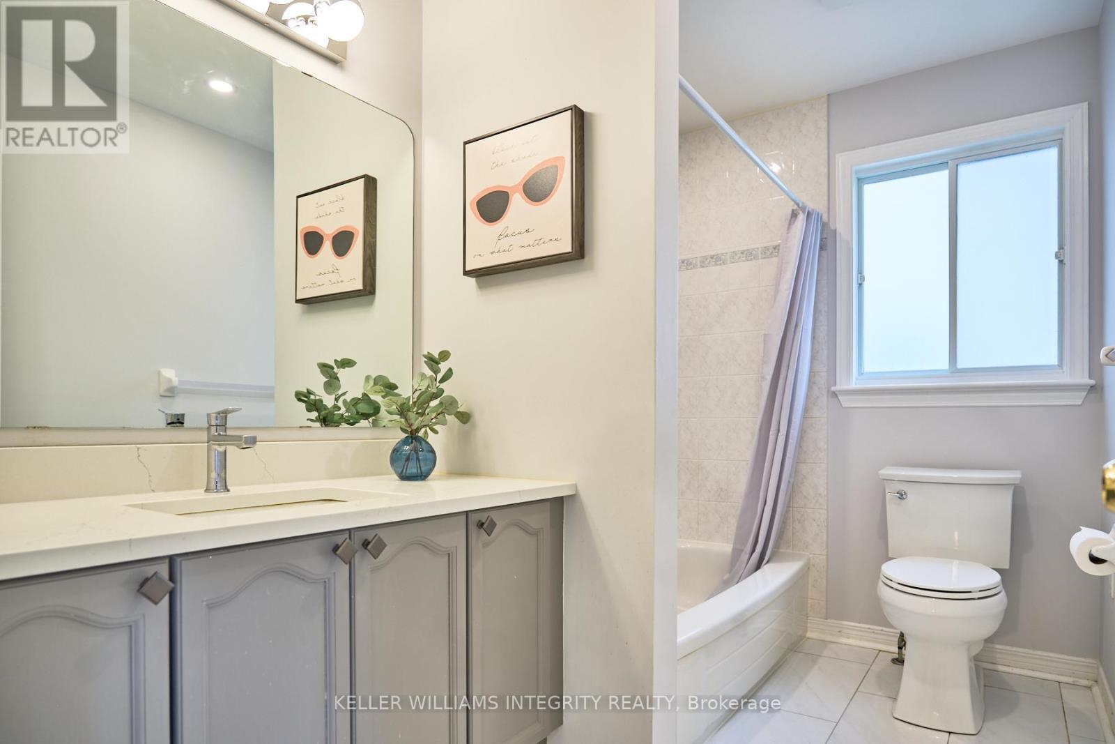 












9 SHANNONDOE CRESCENT

,
Ottawa,




Ontario
K2M2C8

