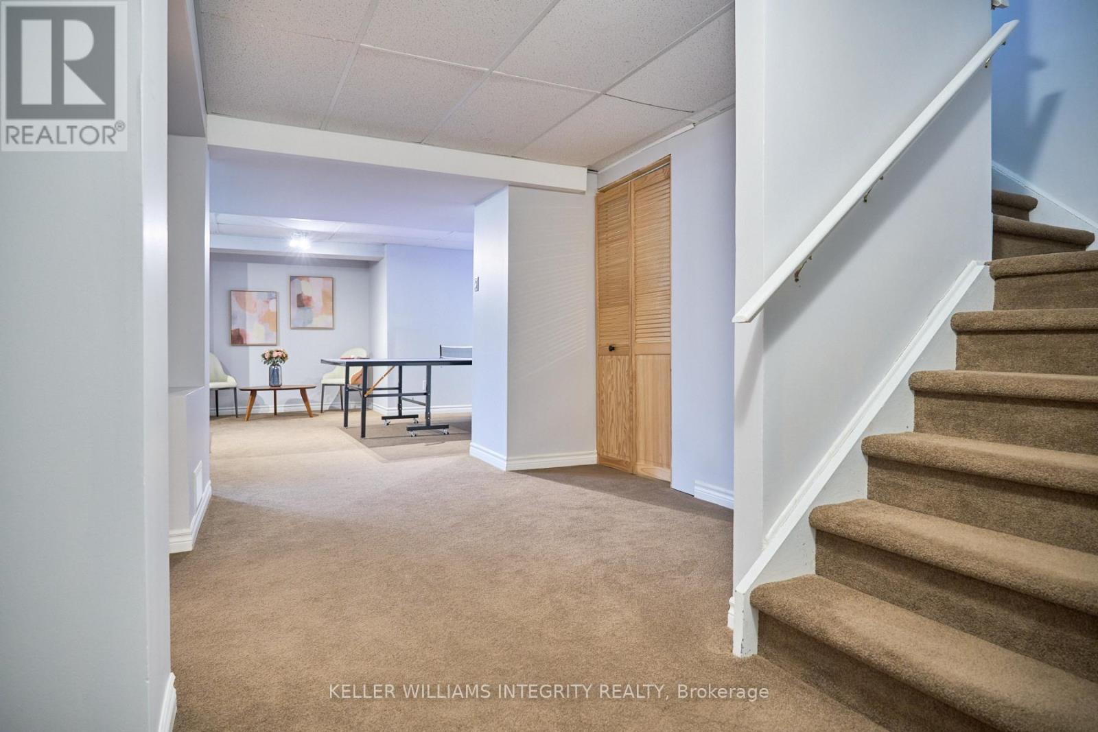 












9 SHANNONDOE CRESCENT

,
Ottawa,




Ontario
K2M2C8

