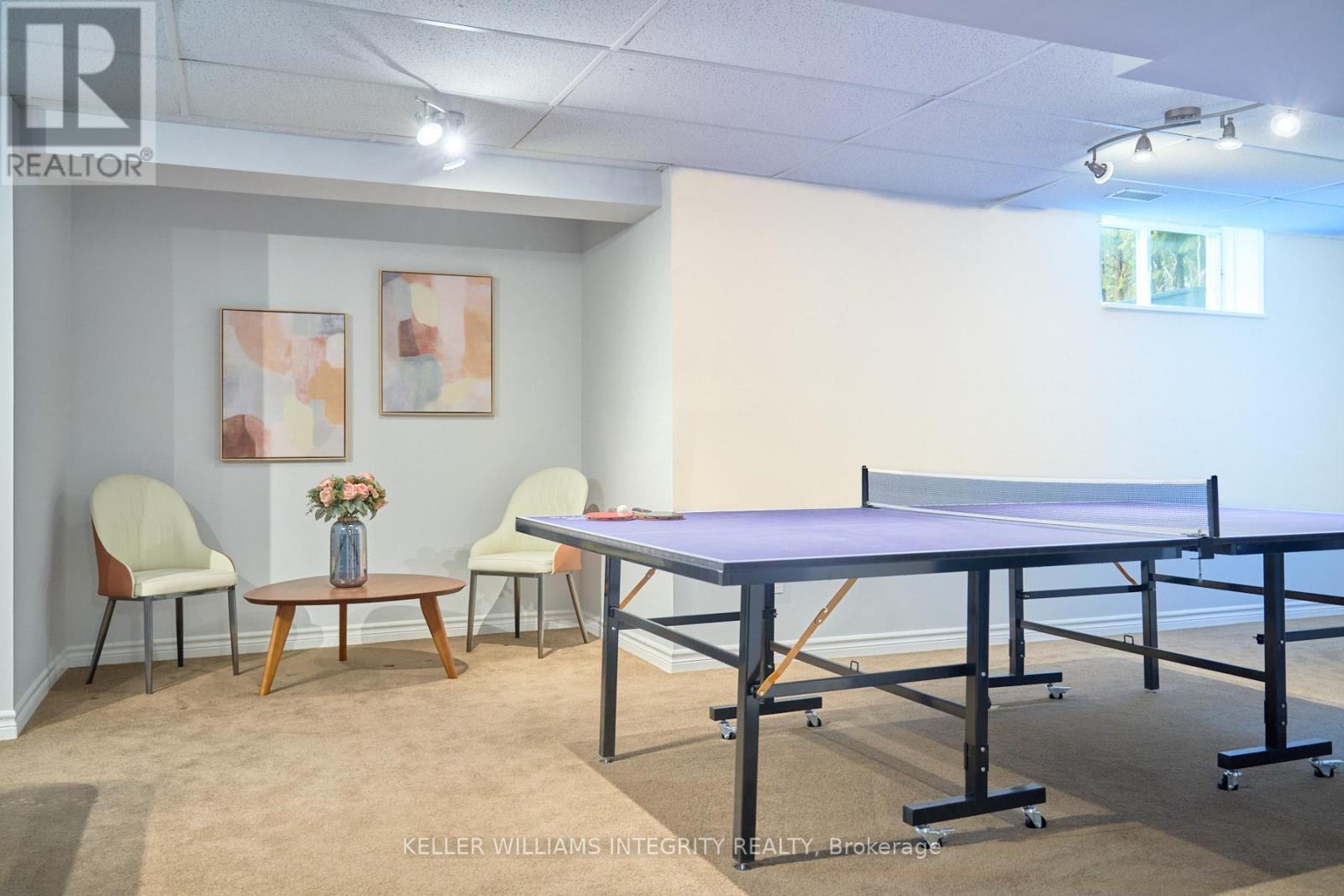 












9 SHANNONDOE CRESCENT

,
Ottawa,




Ontario
K2M2C8


