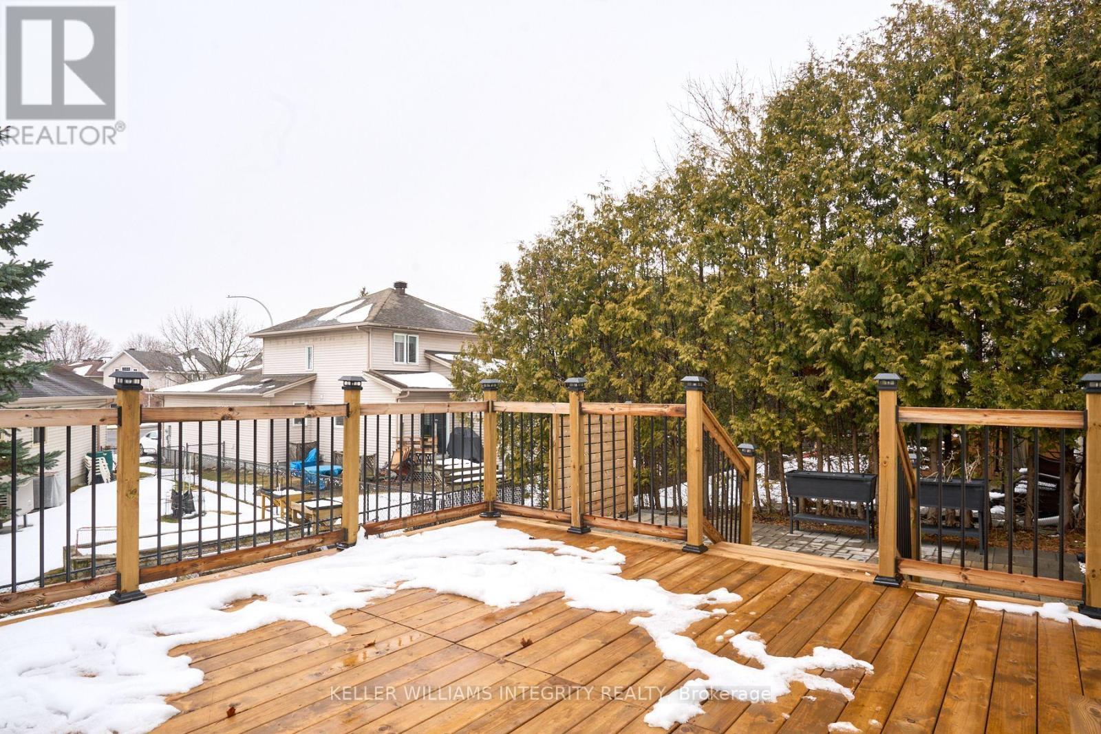 












9 SHANNONDOE CRESCENT

,
Ottawa,




Ontario
K2M2C8

