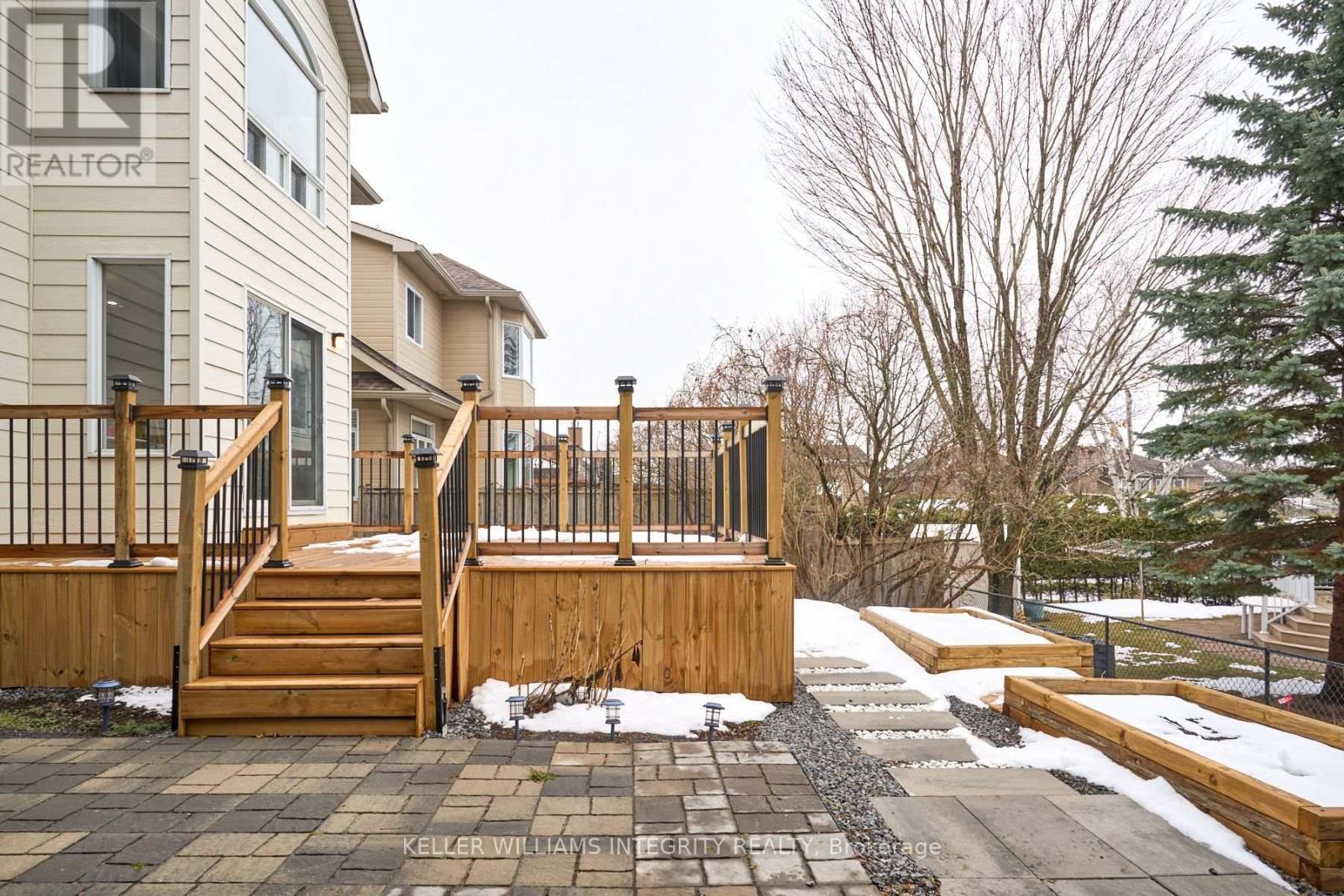 












9 SHANNONDOE CRESCENT

,
Ottawa,




Ontario
K2M2C8

