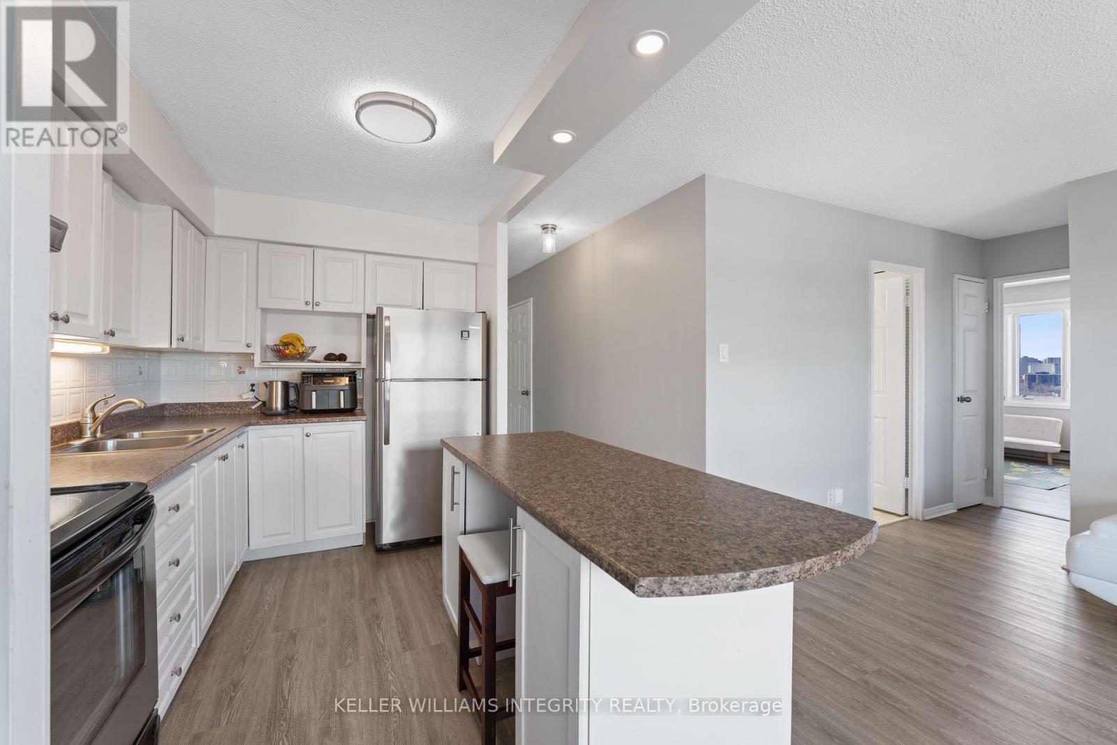 












1804 - 158 MCARTHUR AVENUE

,
Ottawa,




Ontario
K1L8E7

