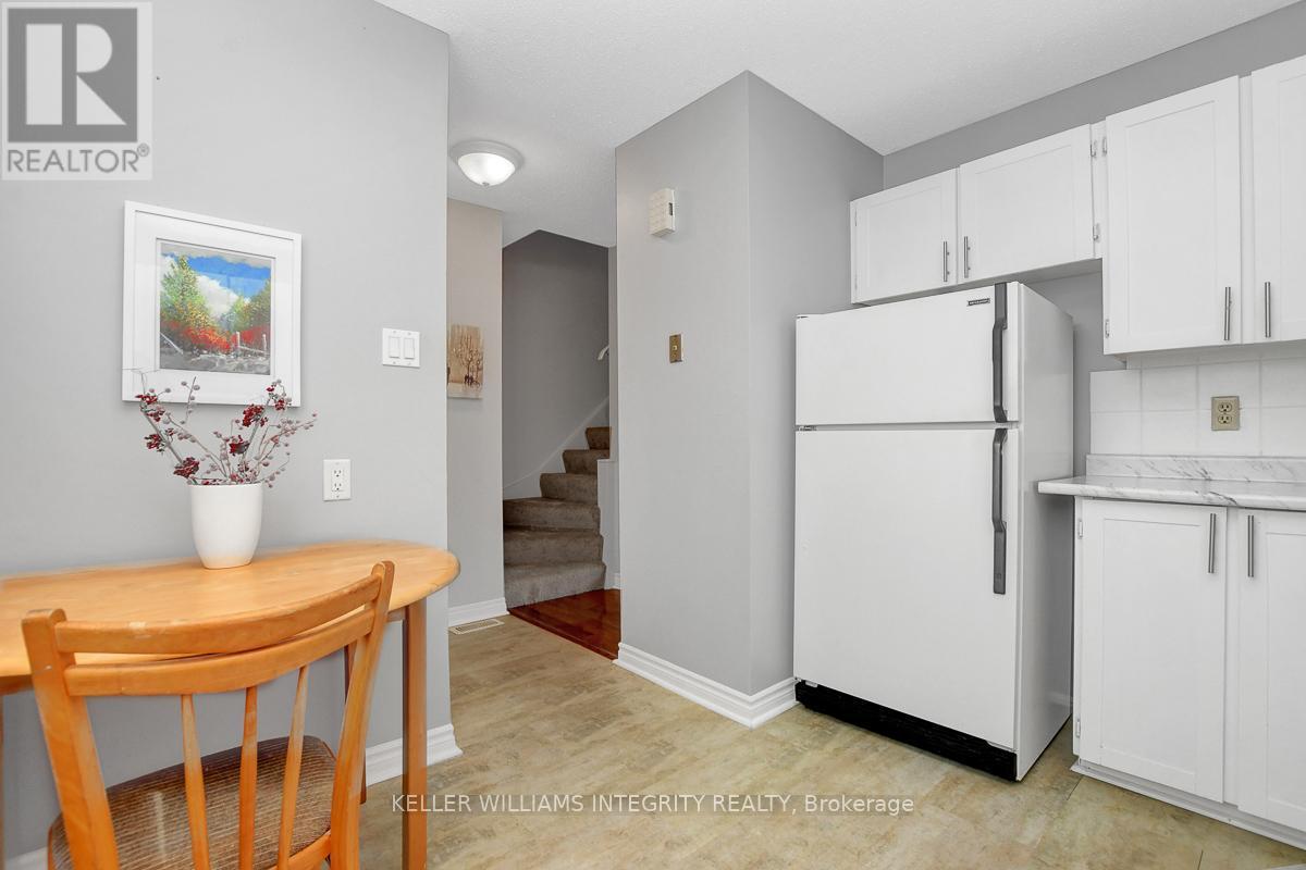 












46 BERING COURT

,
Ottawa,




Ontario
K2L2B7

