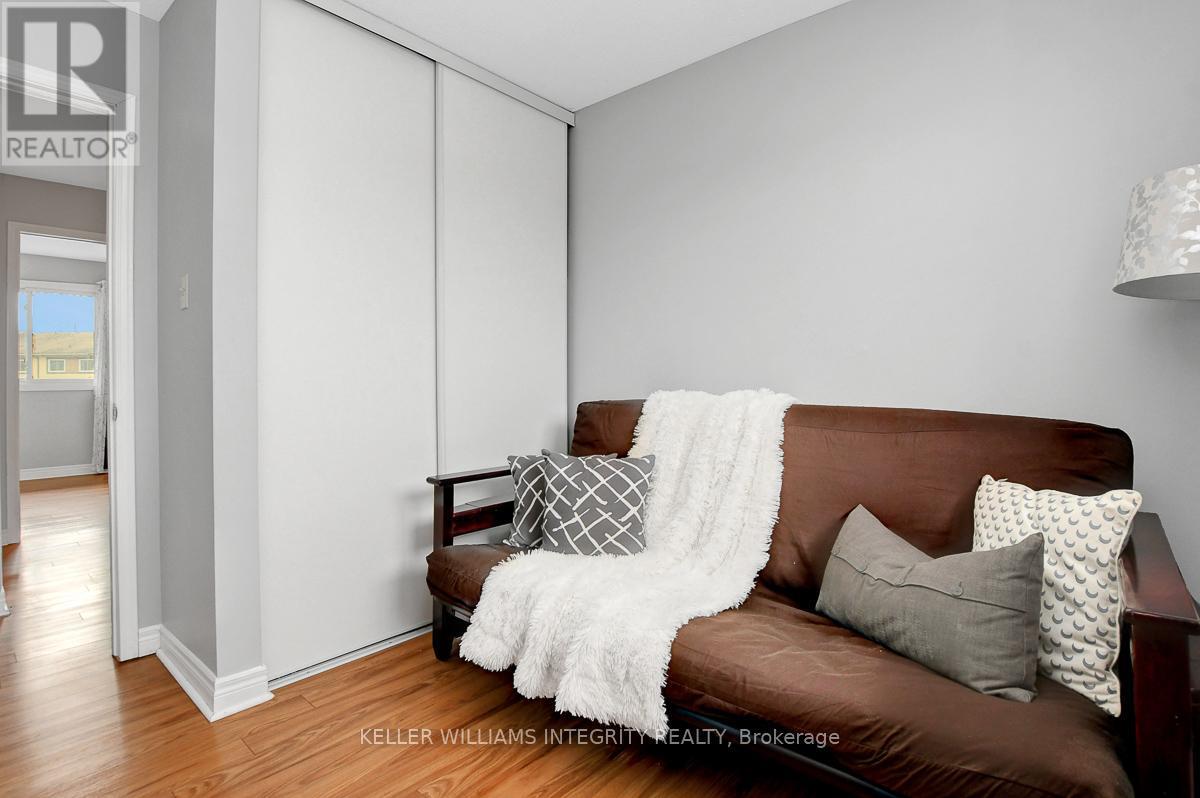 












46 BERING COURT

,
Ottawa,




Ontario
K2L2B7

