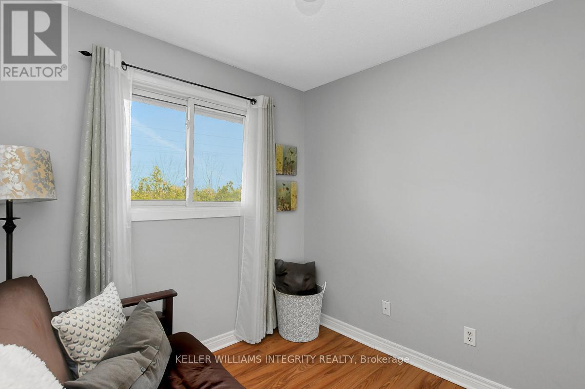 












46 BERING COURT

,
Ottawa,




Ontario
K2L2B7

