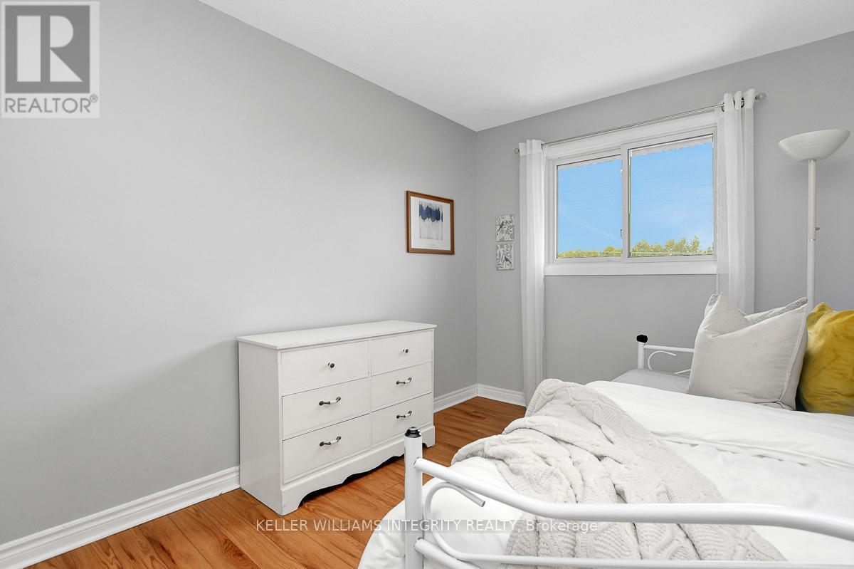 












46 BERING COURT

,
Ottawa,




Ontario
K2L2B7

