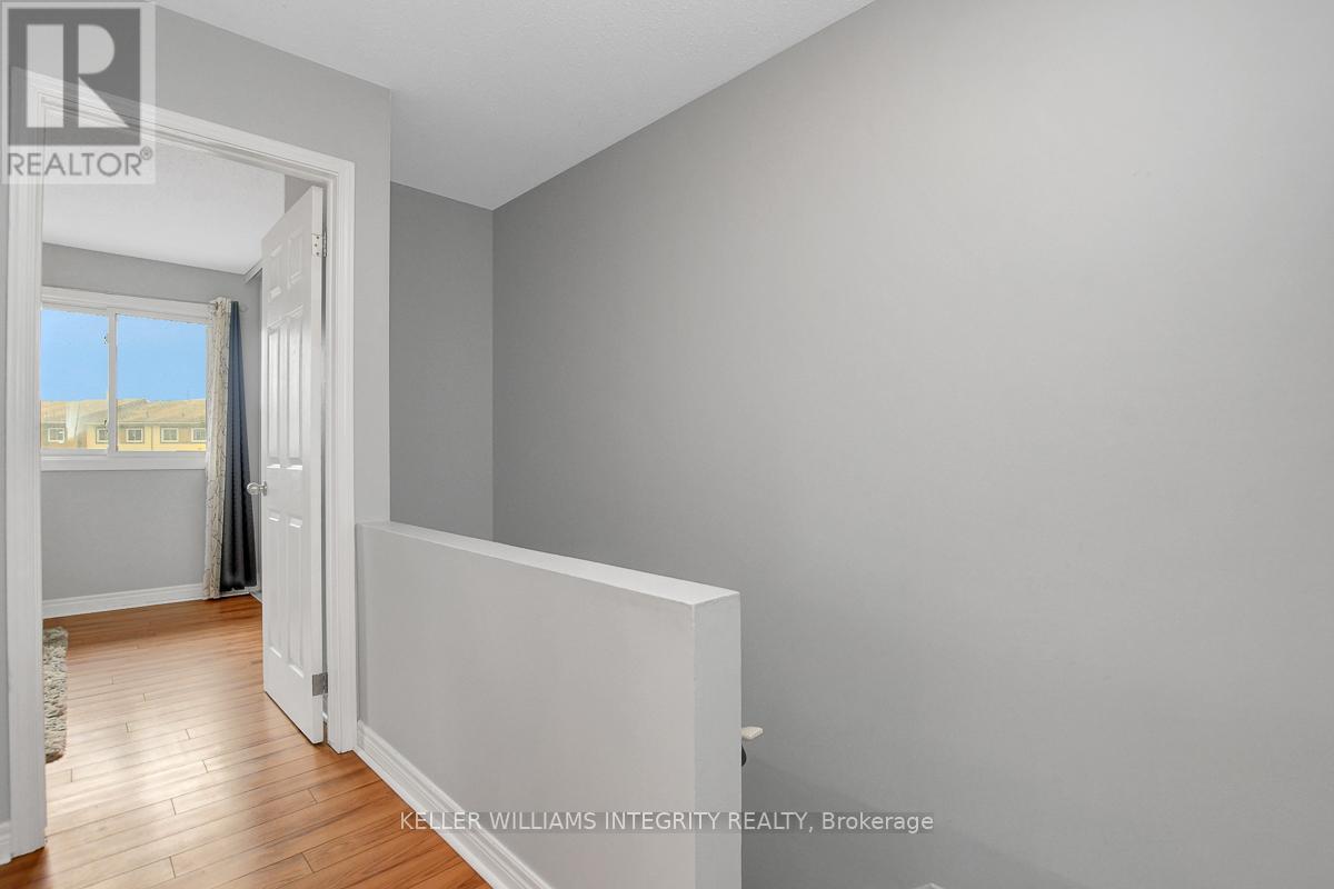 












46 BERING COURT

,
Ottawa,




Ontario
K2L2B7


