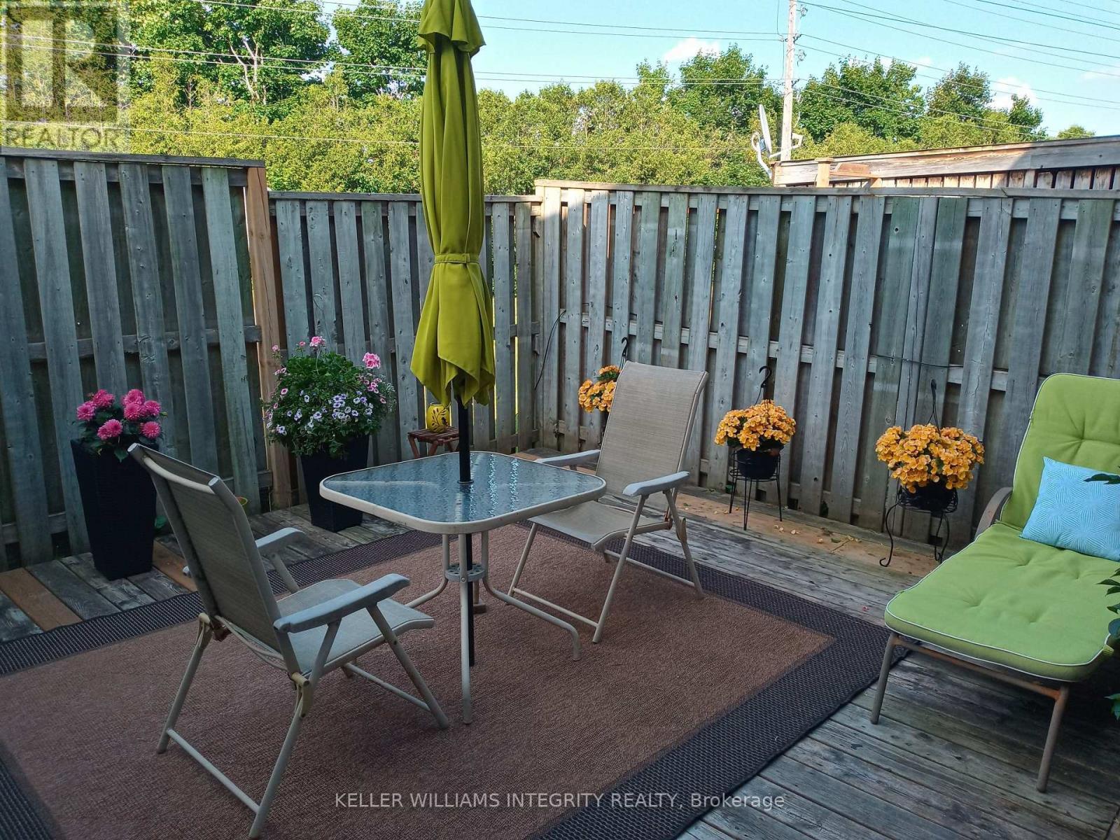 












46 BERING COURT

,
Ottawa,




Ontario
K2L2B7

