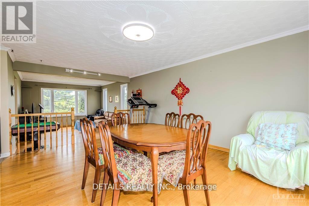 












1361 RTE 500 ROUTE

,
Russell,




Ontario
K0A1W0


