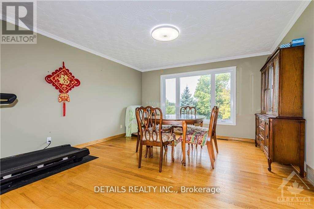 












1361 RTE 500 ROUTE

,
Russell,




Ontario
K0A1W0

