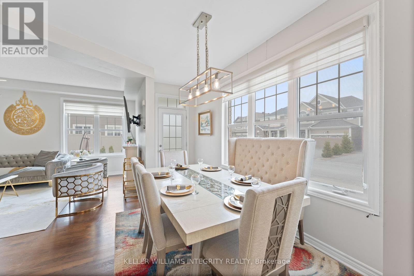 












52 OXALIS CRESCENT

,
Ottawa,




Ontario
K2V0J6

