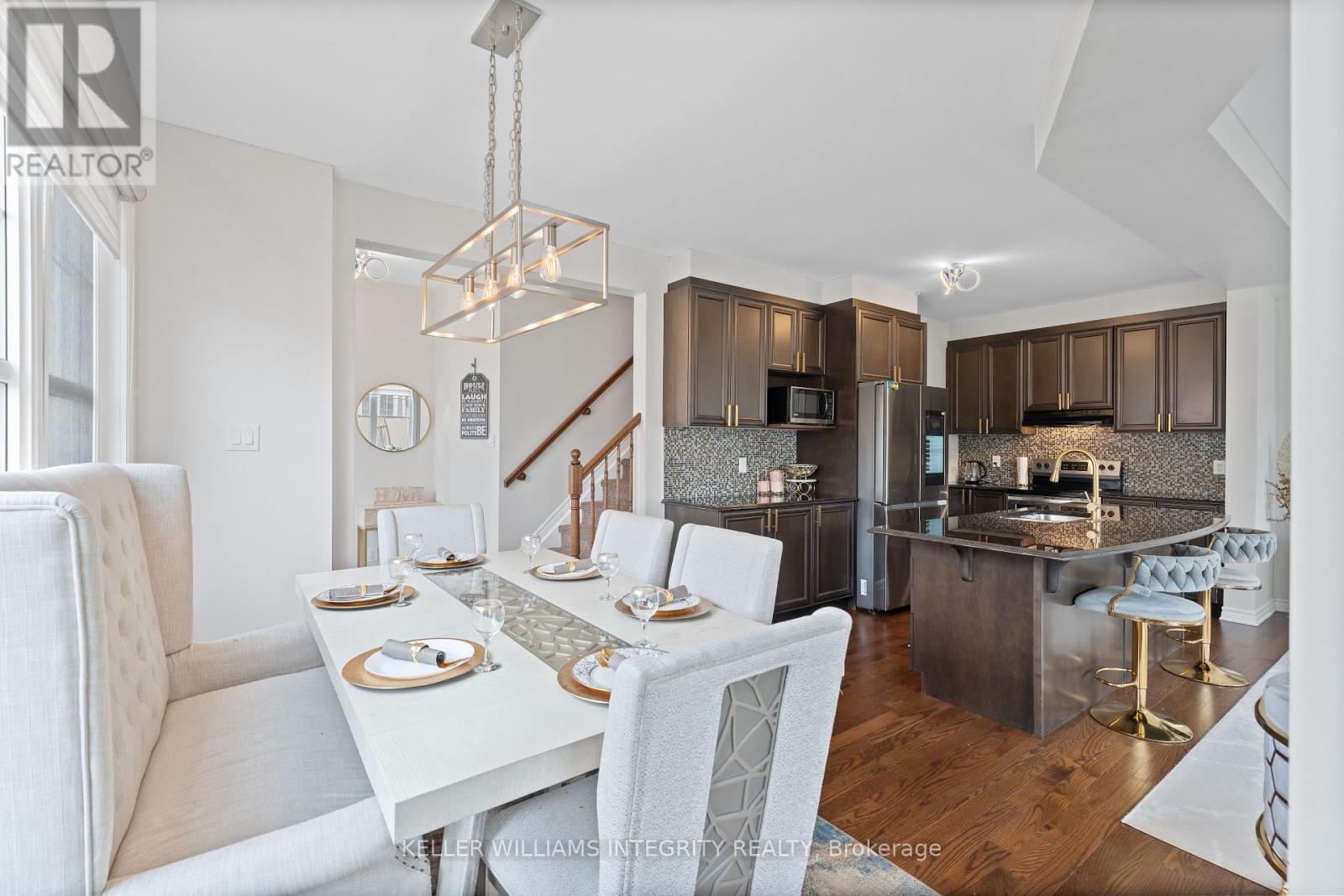 












52 OXALIS CRESCENT

,
Ottawa,




Ontario
K2V0J6

