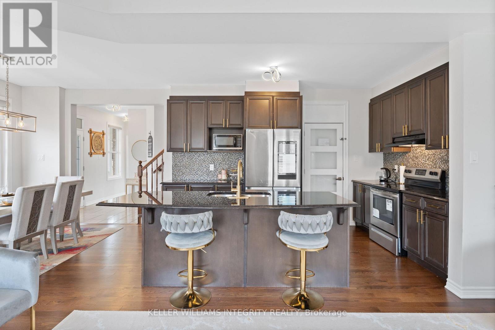 












52 OXALIS CRESCENT

,
Ottawa,




Ontario
K2V0J6

