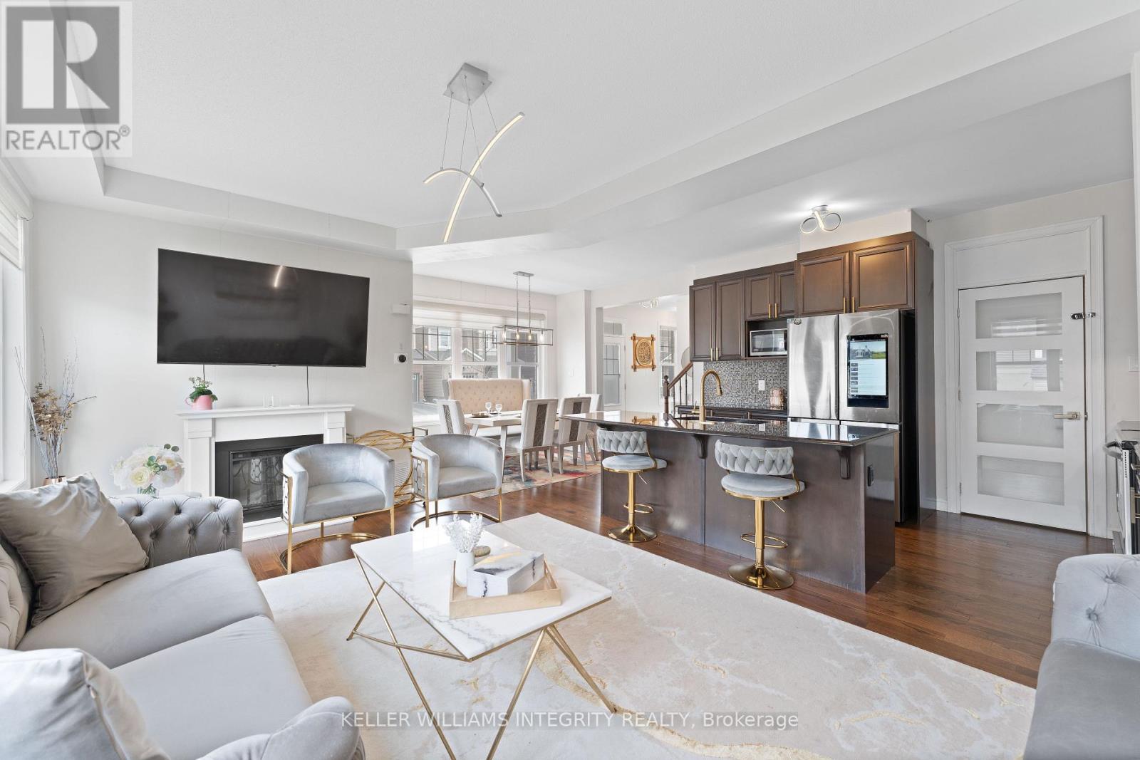 












52 OXALIS CRESCENT

,
Ottawa,




Ontario
K2V0J6


