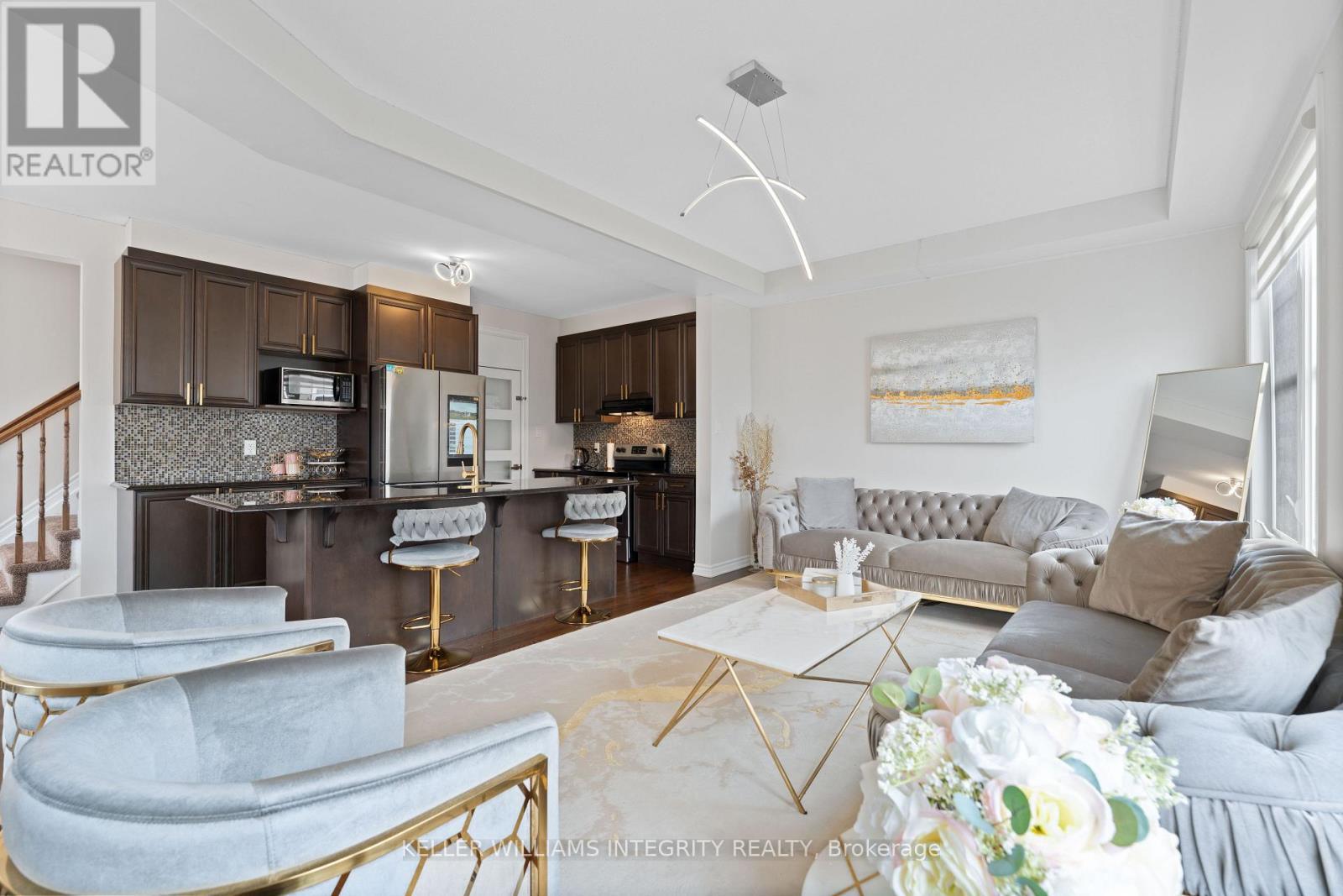 












52 OXALIS CRESCENT

,
Ottawa,




Ontario
K2V0J6

