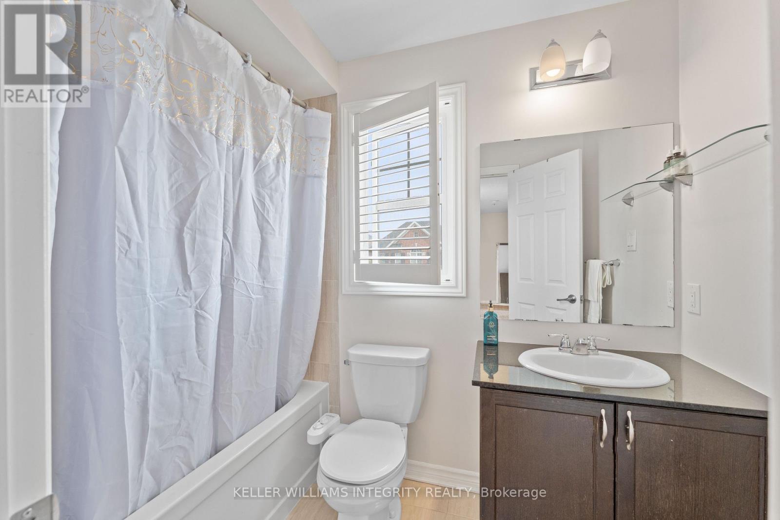 












52 OXALIS CRESCENT

,
Ottawa,




Ontario
K2V0J6


