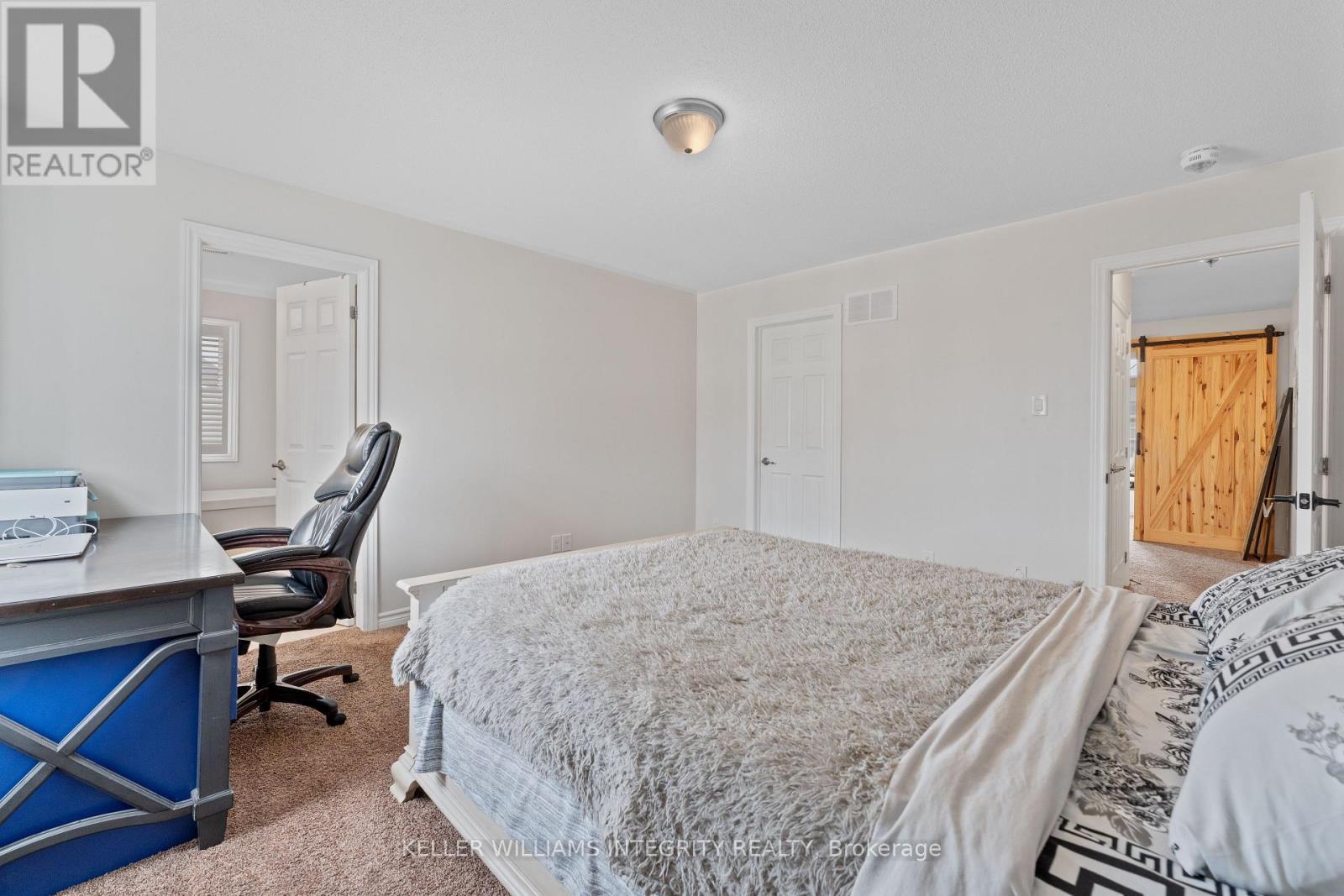 












52 OXALIS CRESCENT

,
Ottawa,




Ontario
K2V0J6

