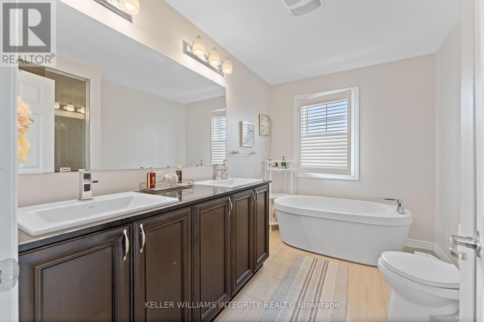 












52 OXALIS CRESCENT

,
Ottawa,




Ontario
K2V0J6

