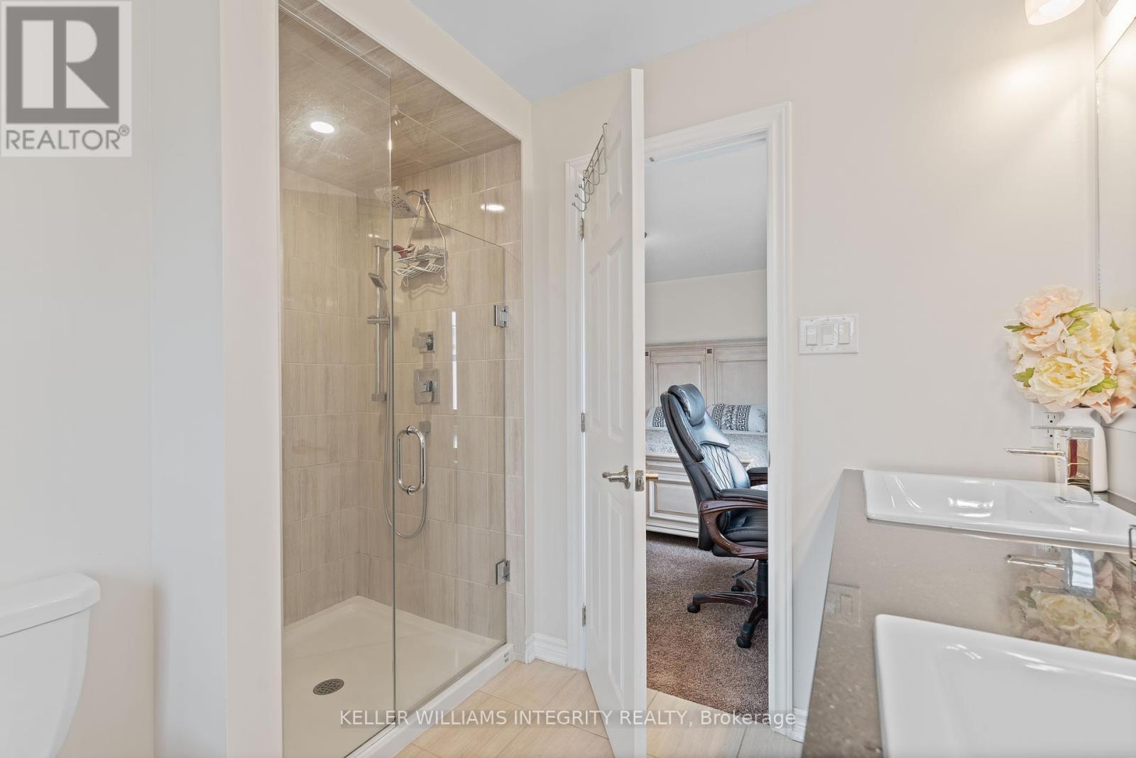












52 OXALIS CRESCENT

,
Ottawa,




Ontario
K2V0J6


