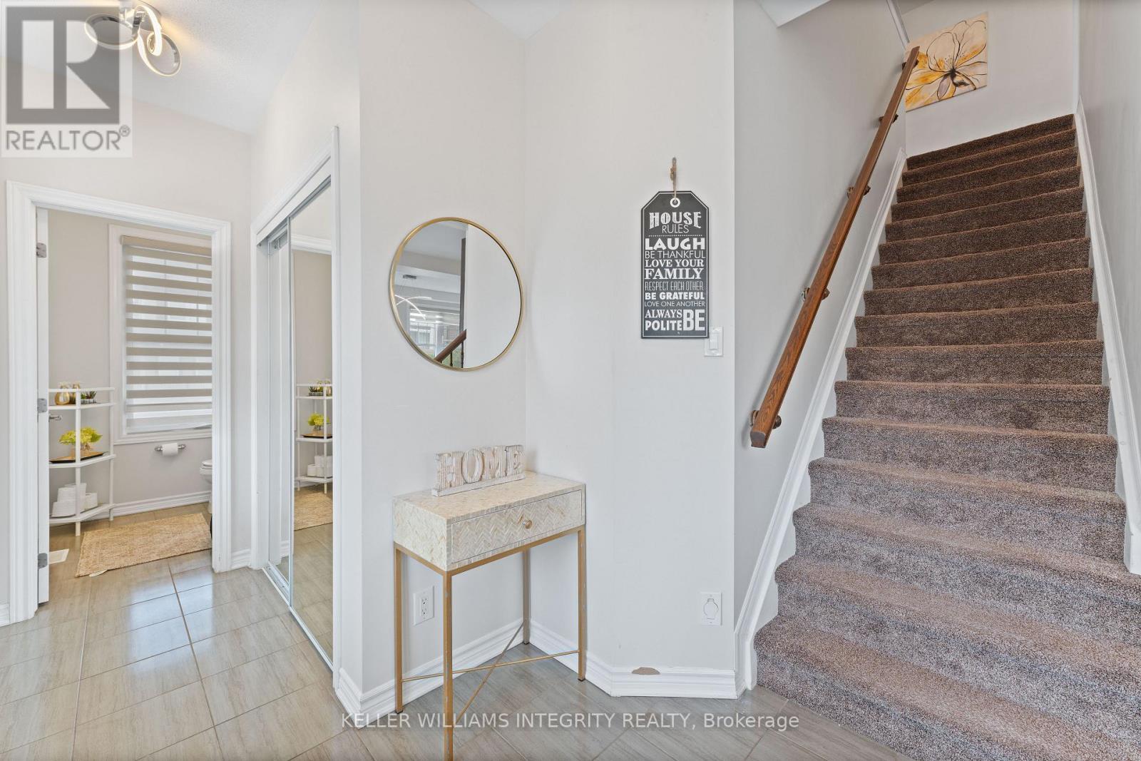 












52 OXALIS CRESCENT

,
Ottawa,




Ontario
K2V0J6

