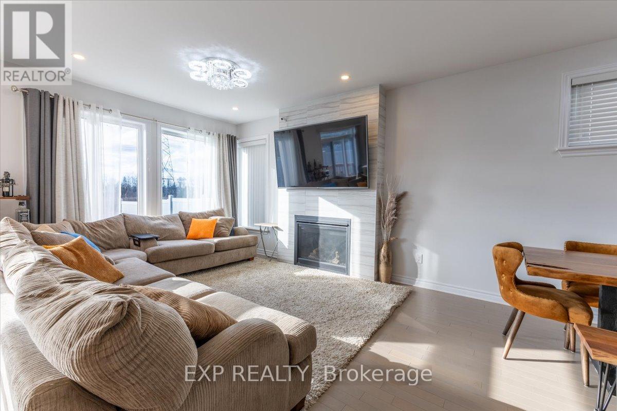 












23 ANGEL HEIGHTS

,
Ottawa,




Ontario
K2S2N2

