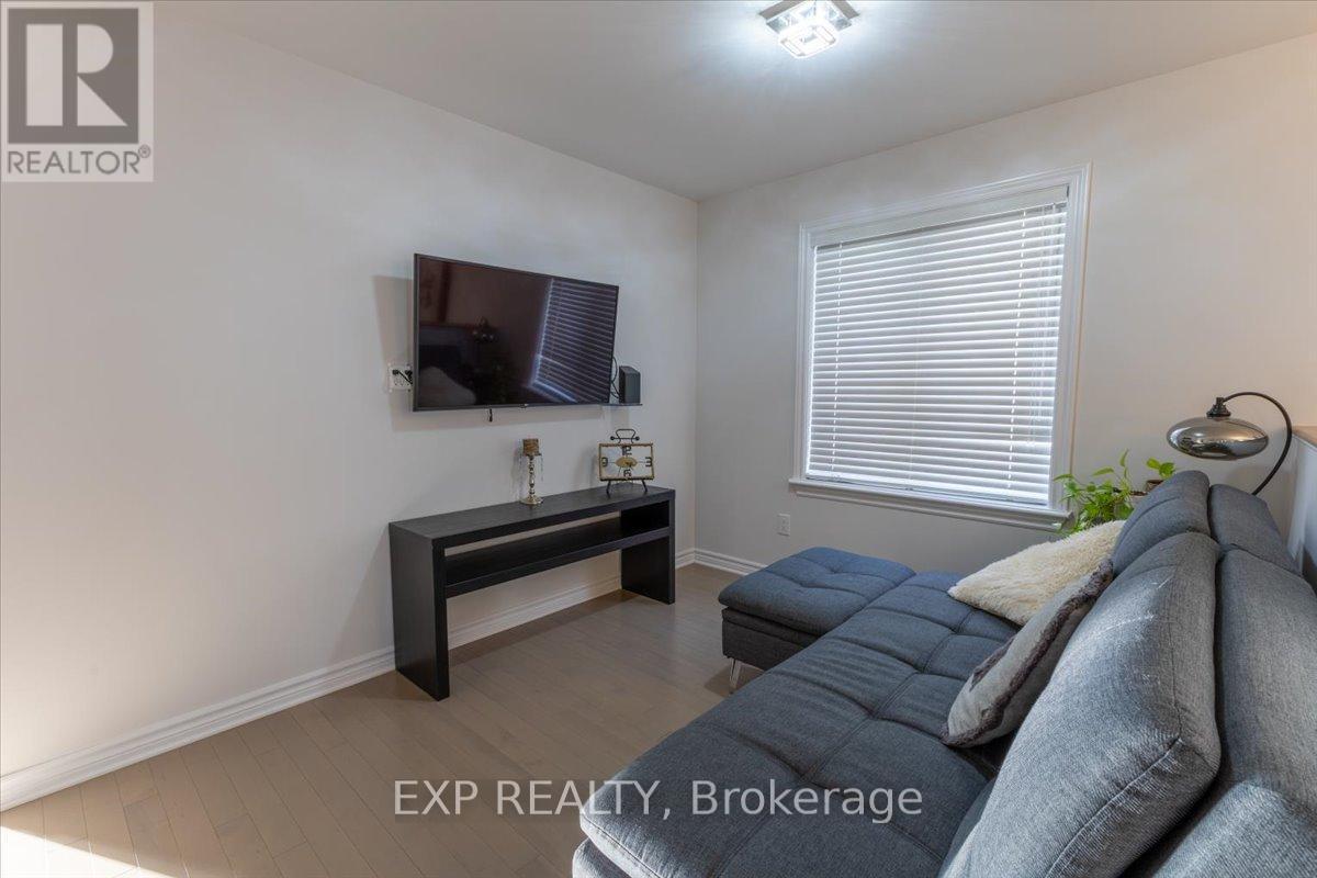 












23 ANGEL HEIGHTS

,
Ottawa,




Ontario
K2S2N2

