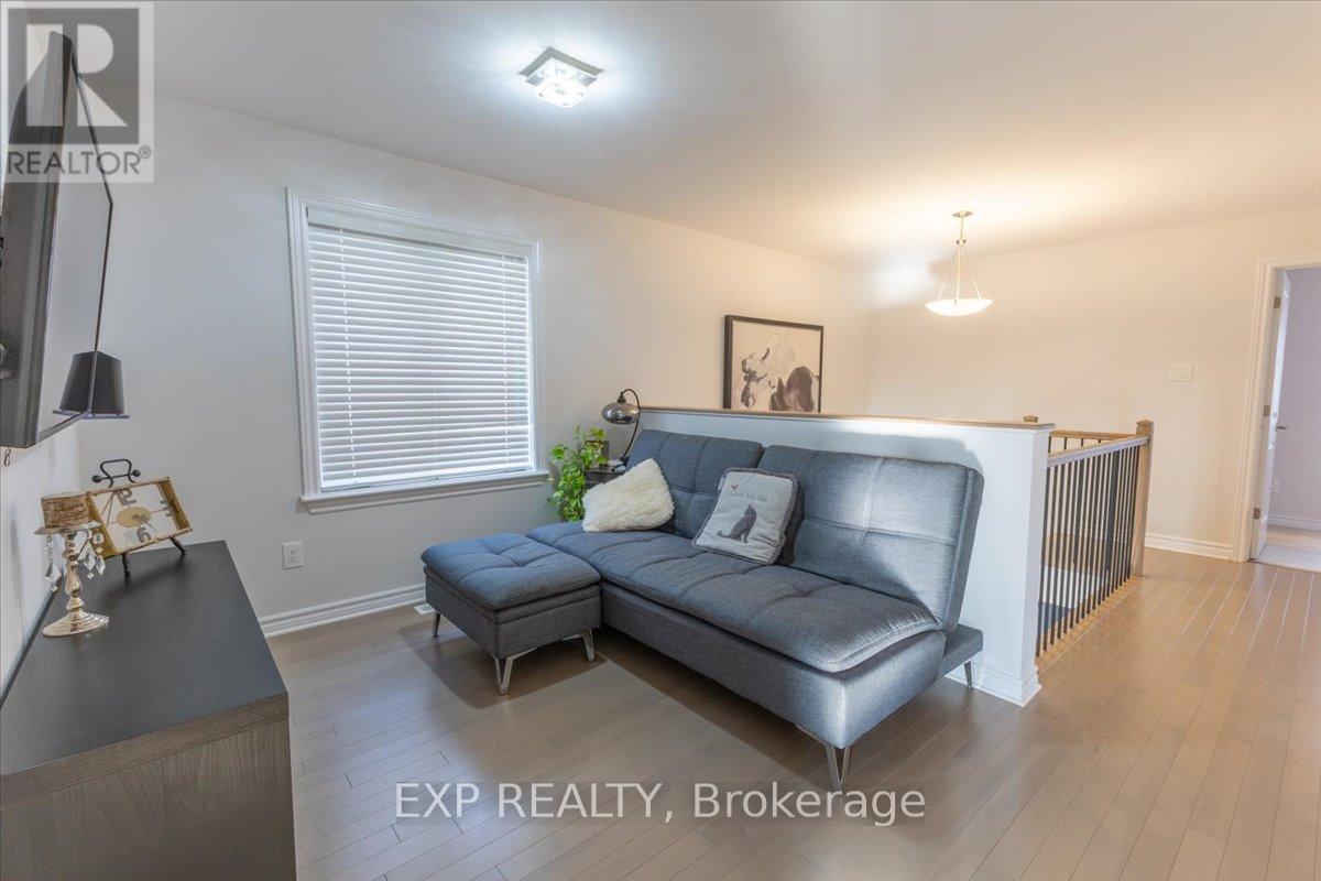 












23 ANGEL HEIGHTS

,
Ottawa,




Ontario
K2S2N2

