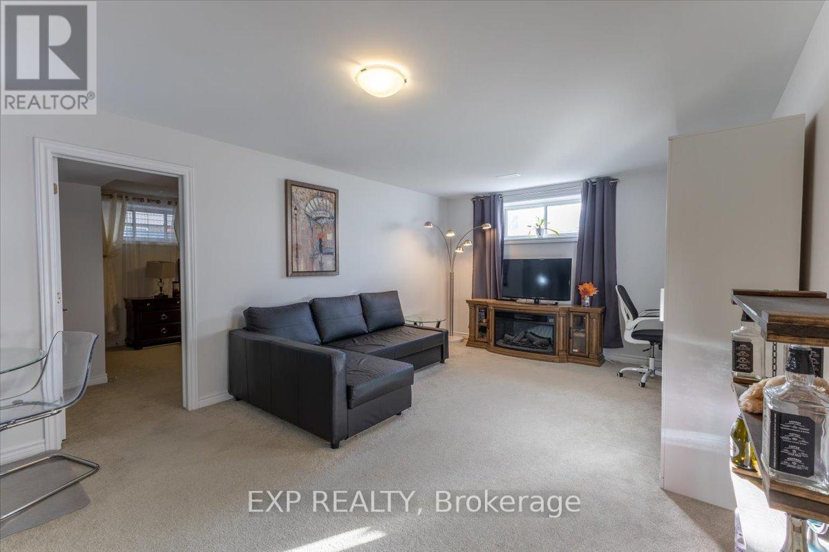 












23 ANGEL HEIGHTS

,
Ottawa,




Ontario
K2S2N2


