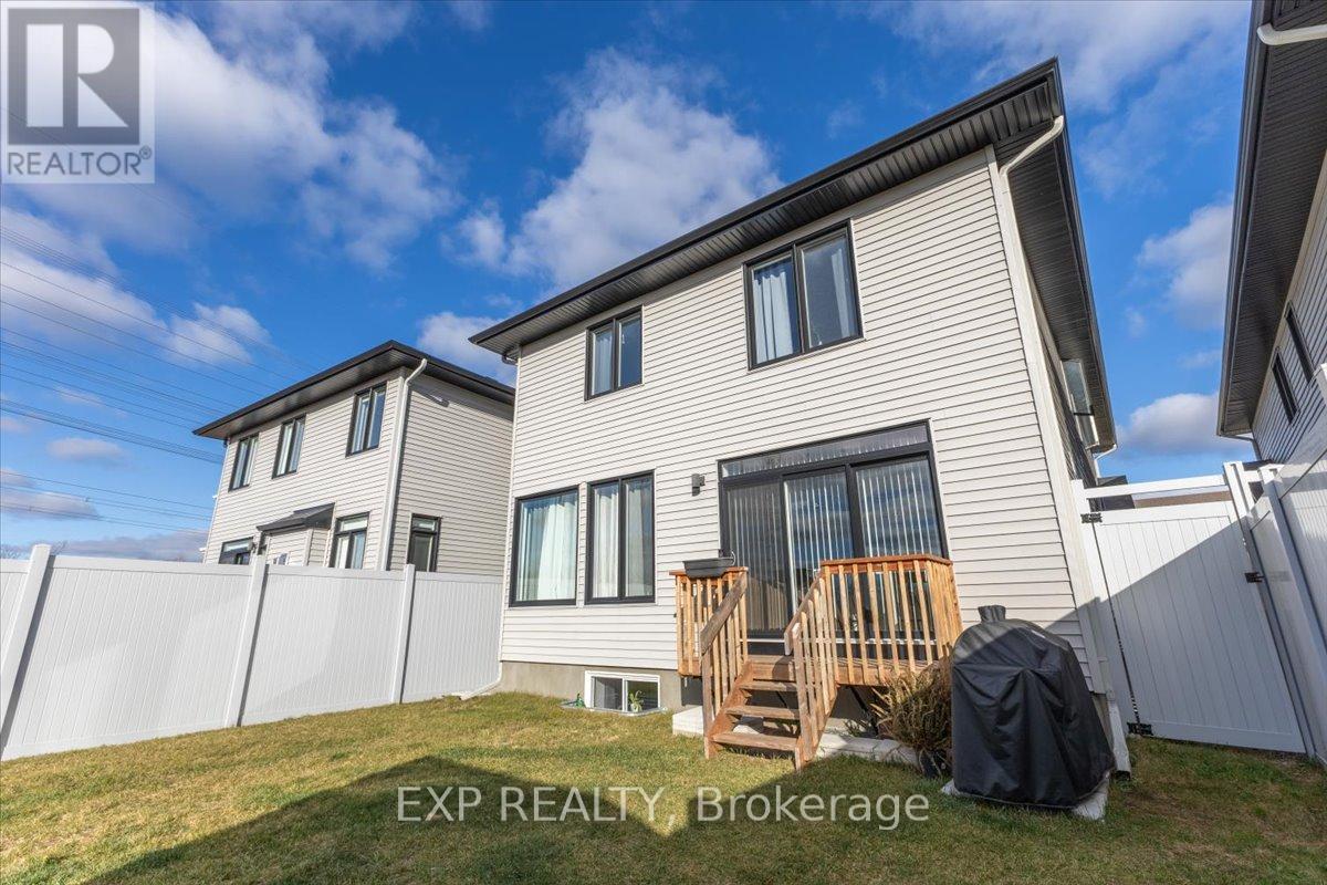 












23 ANGEL HEIGHTS

,
Ottawa,




Ontario
K2S2N2

