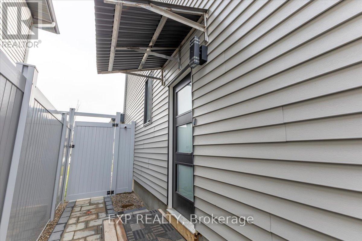 












23 ANGEL HEIGHTS

,
Ottawa,




Ontario
K2S2N2

