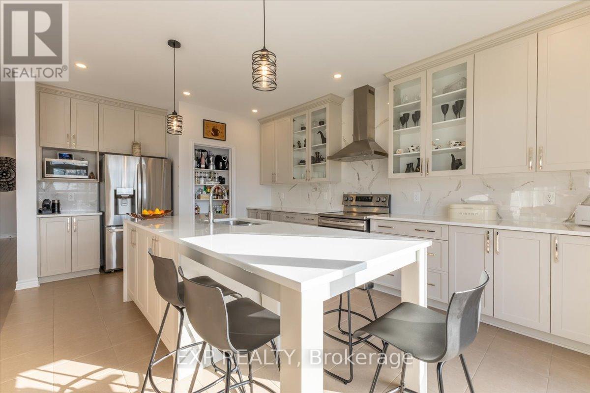 












23 ANGEL HEIGHTS

,
Ottawa,




Ontario
K2S2N2

