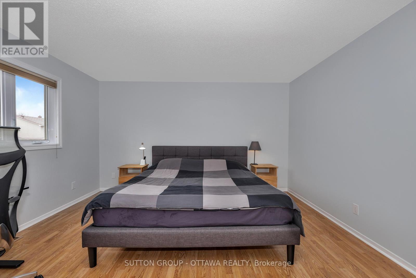 












6586 DES MERLES LANE

,
Ottawa,




Ontario
K1C6P3


