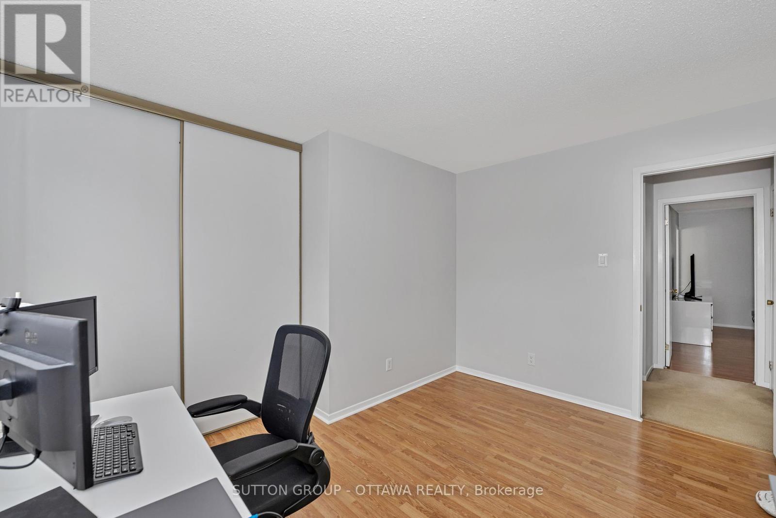 












6586 DES MERLES LANE

,
Ottawa,




Ontario
K1C6P3

