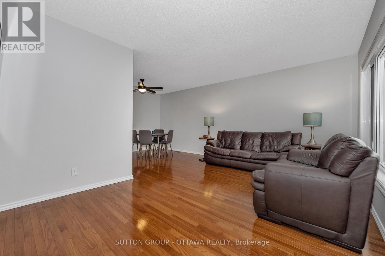 












6586 DES MERLES LANE

,
Ottawa,




Ontario
K1C6P3

